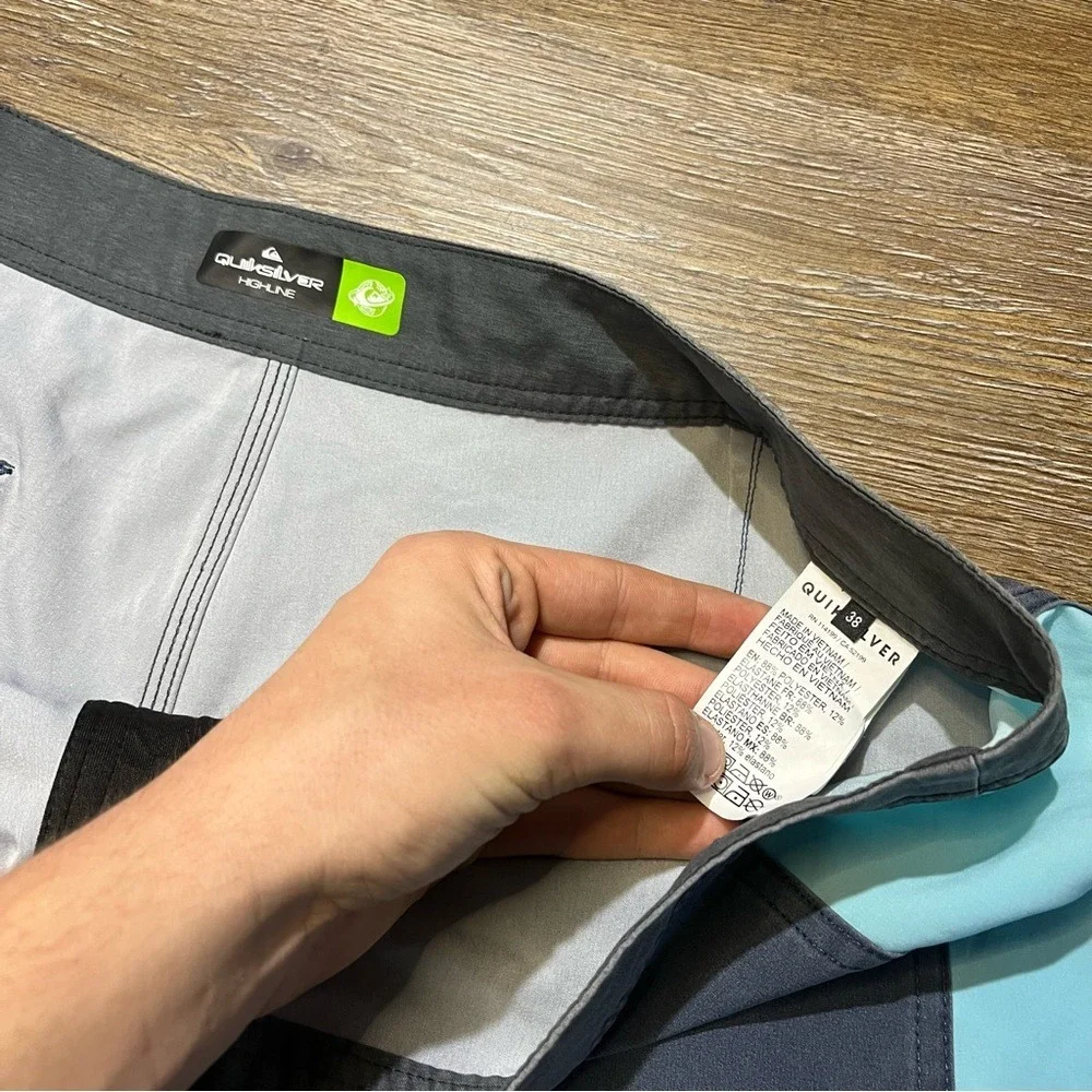 Y2K Quiksilver Mens Swim Shorts‎